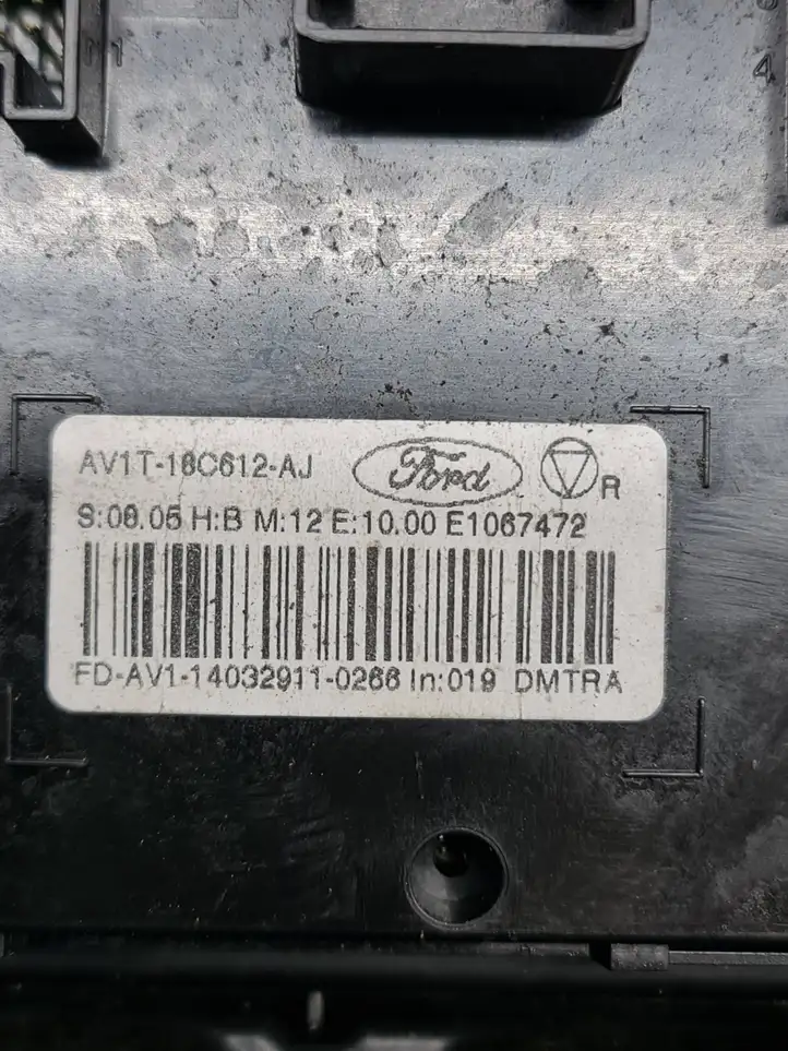 Ford B-MAX (2012 - 2018) AV1T18C612AJ Блок управления климат-контролем — фото 6