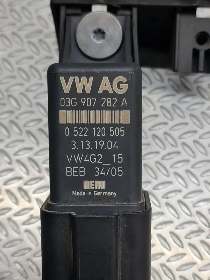 Volkswagen Touran I (2003 - 2010) 03G907282A Реле накала свечей — фото 5