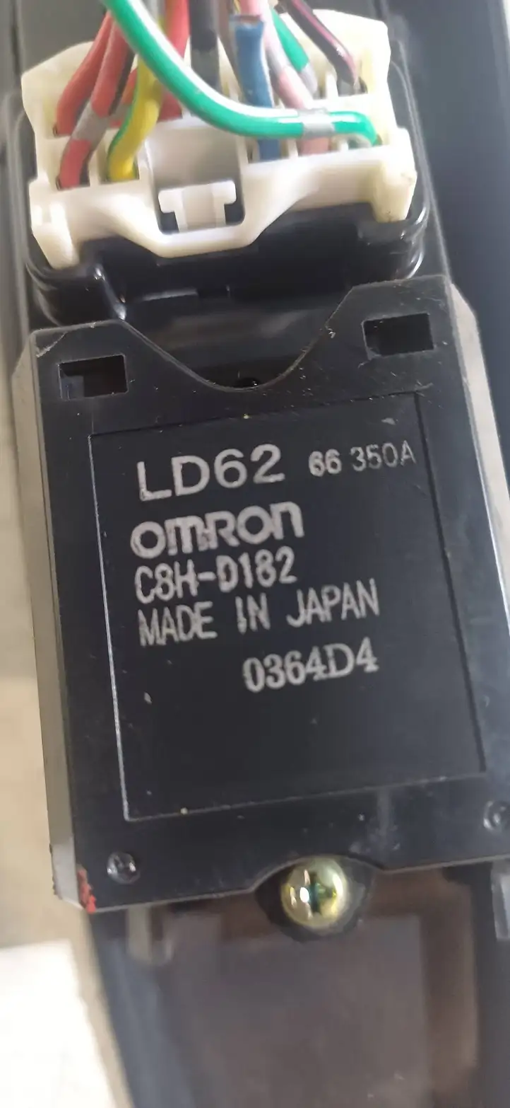 Mazda MPV (1999 - 2006) LD6266350A Кнопка стеклоподъемников — фото 1