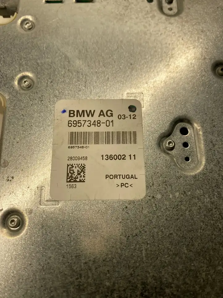 BMW 6 F12 F13 (2010 - 2018) 6957348 Усилитель антенны — фото 3