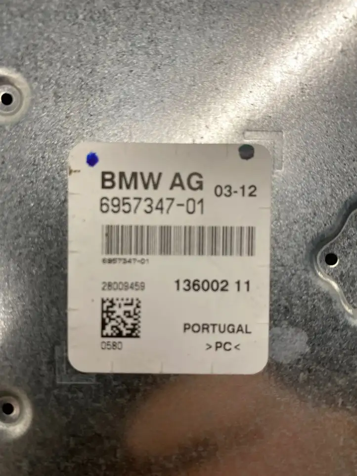 BMW 6 F12 F13 (2010 - 2018) 6957347 Усилитель антенны — фото 3