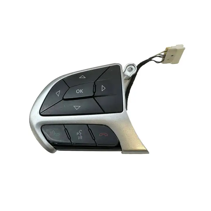 Chrysler Pacifica (2016 - ) P68245351AC Кнопки на рулевом колесе — фото 1