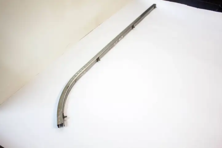 Mercedes-Benz Vito Viano W639 (2003 - 2010) a6397660137 Верхняя направляющая раздвижной двери — фото 3