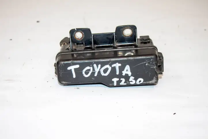 Toyota Avensis T250 (2006 - 2009) Блок предохранителей (комплект) — фото 3