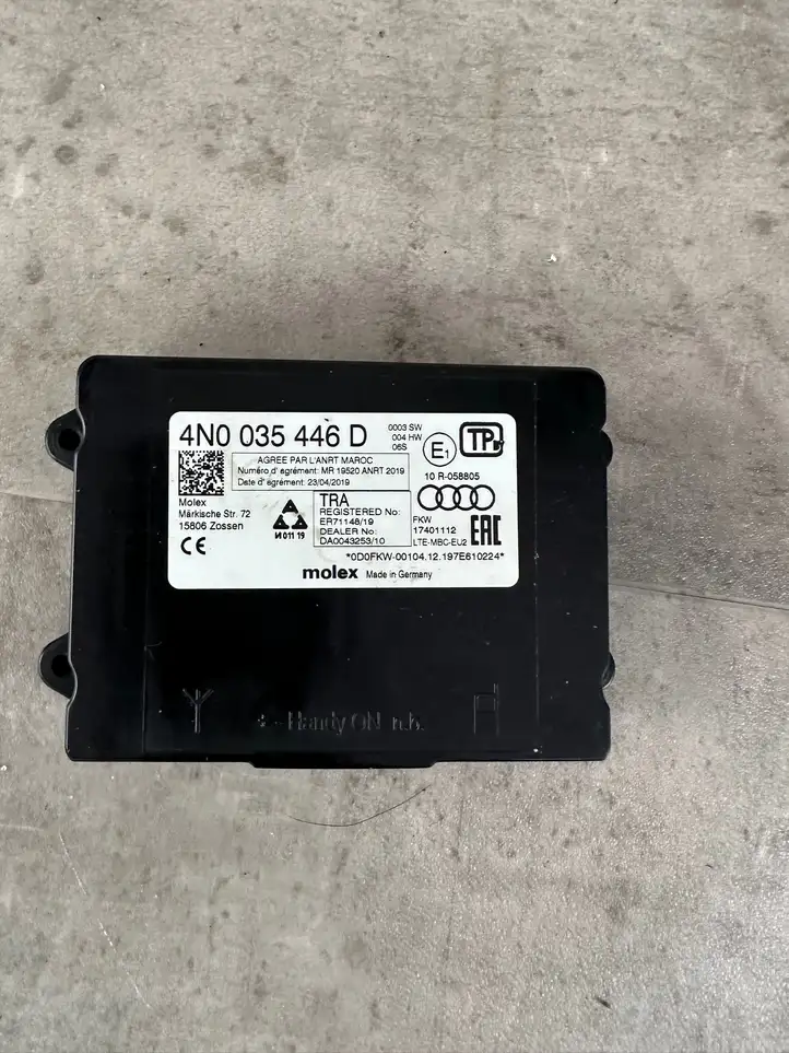 Audi A3/S3 8V (2016 - 2020) 4N0035446D Усилитель антенны — фото 3