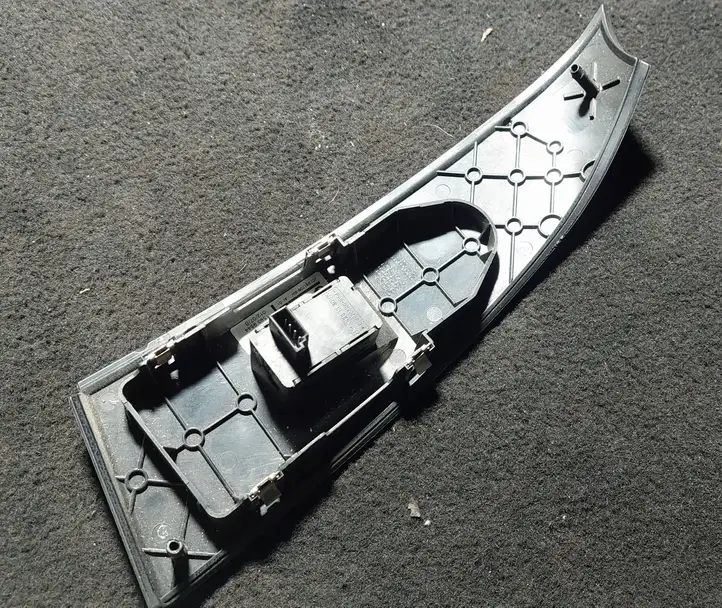 BMW 5 E60 E61 (2004 - 2010) 6951955 Кнопка стеклоподъемников — фото 2
