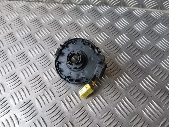 Toyota Yaris Verso (1999 - 2005) Контактное кольцо SRS — фото 3