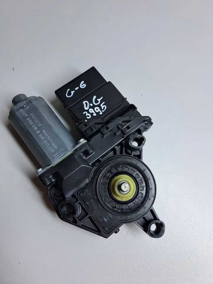 Volkswagen Golf VI (2009 - 2013) 5K0959704D Стеклоподъемник задней двери — фото 1