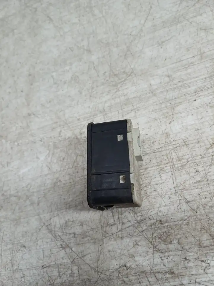 Opel Astra G (1998 - 2004) 90561086 Блок кнопок стеклоподъемников — фото 3