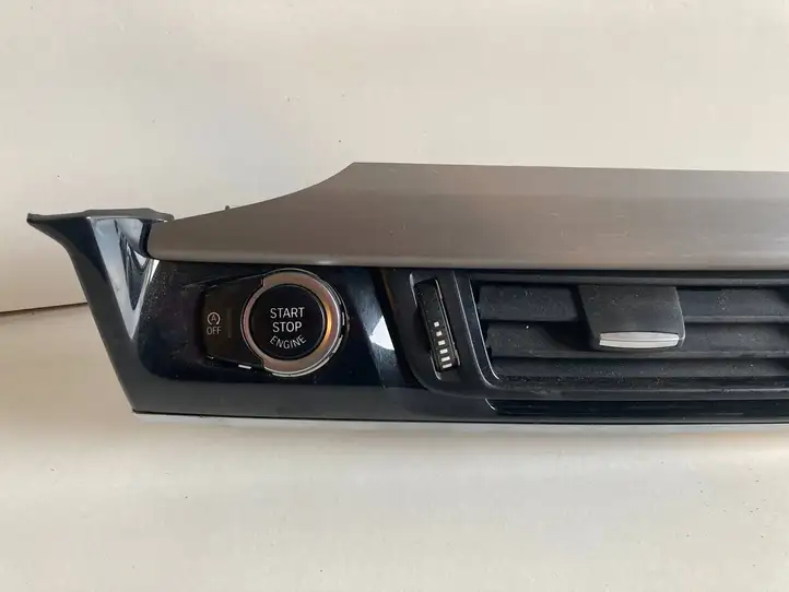 BMW X5 F15 (2013 - 2017) 927047209 Передняя пепельница — фото 1