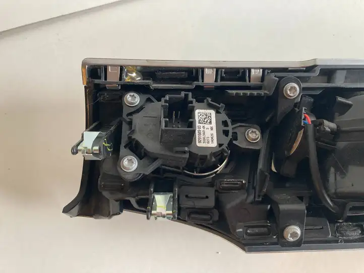 BMW X5 F15 (2013 - 2017) 927047209 Передняя пепельница — фото 4