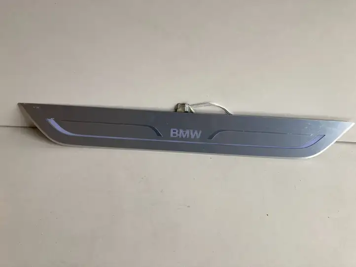 BMW 7 G11 G12 (2015 - 2022) 737031406 Внутренняя отделка переднего порога — фото 1