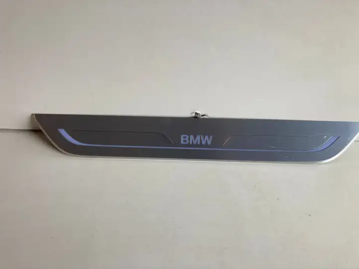 BMW 7 G11 G12 (2015 - 2022) 737031406 Внутренняя отделка переднего порога — фото 3