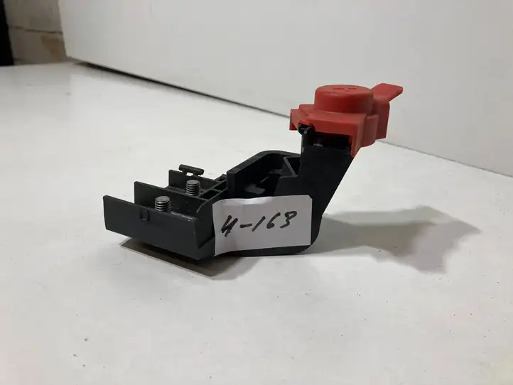 BMW X5 F15 (2013 - 2017)  9367807 Узел подключения плюсовых проводов