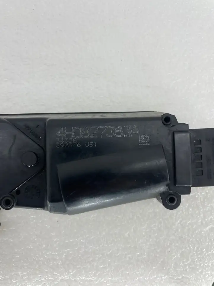 Audi A8 S8 D4 4H (2013 - 2017) 4h0827383a Доводчик крышки багажника — фото 2