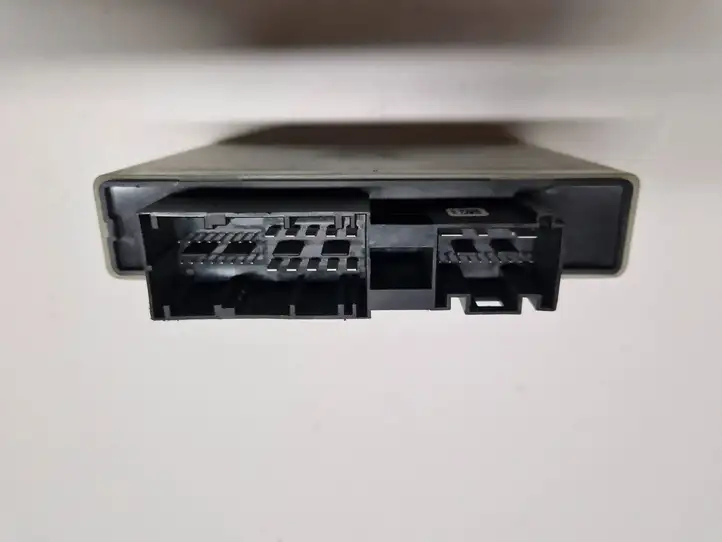 BMW 5 G30 G31 (2016 - ) 16198481599 Прочие блоки управления — фото 2