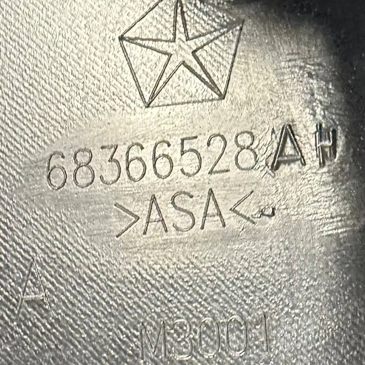 Dodge Ram (2018 - ) 68366528AH Верхняя решетка радиатора — фото 8
