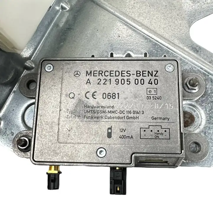 Mercedes-Benz ML W166 (2012 - 2017) A2219050040 Усилитель антенны — фото 9