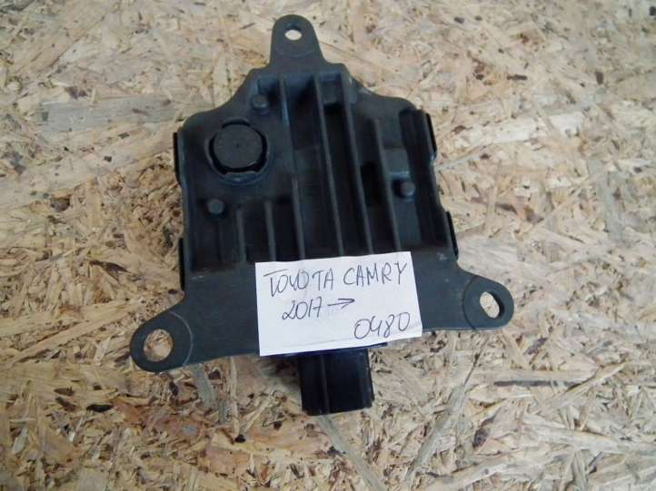 8816233120 Toyota Camry Aklos zonos modulis