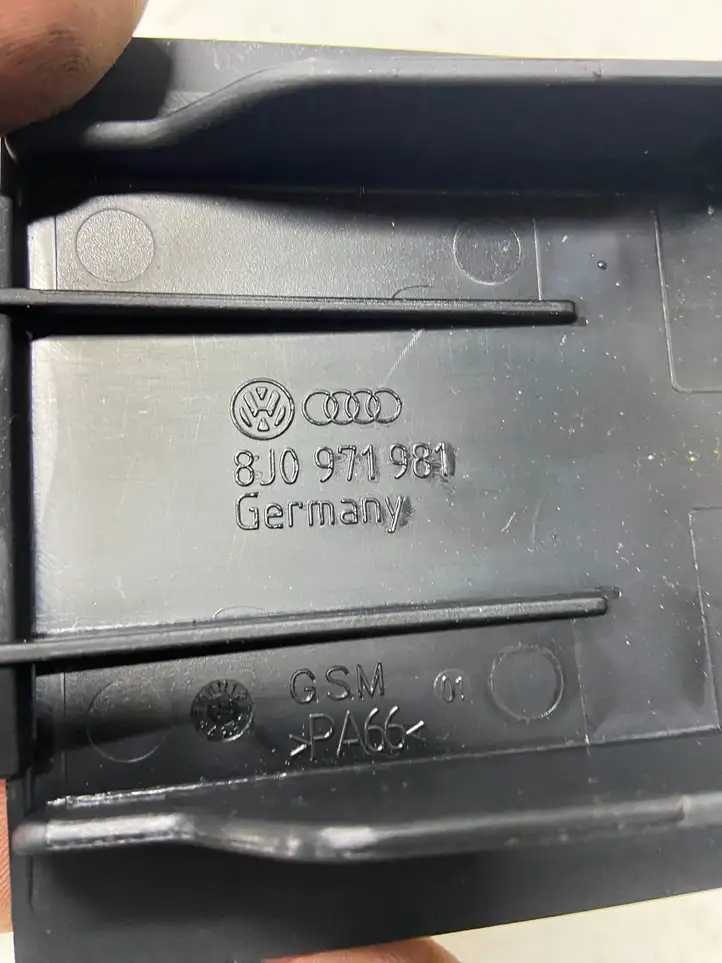 Audi A5 8T 8F (2007 - 2011) 8J0971981 Прочие детали салона — фото 2