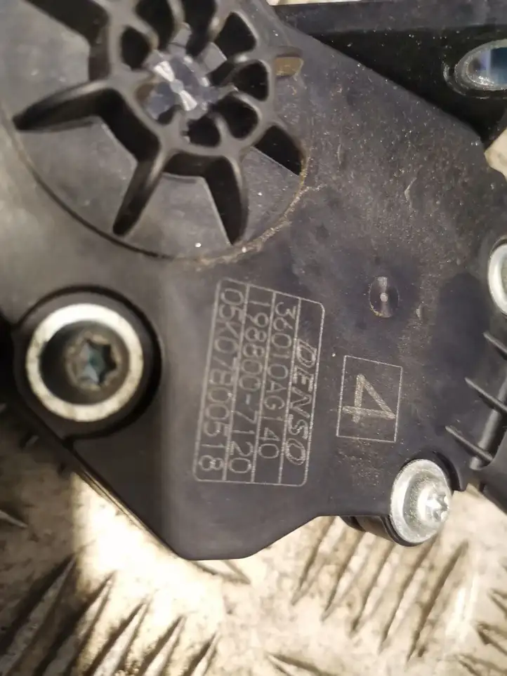 Subaru Legacy (2003 - 2009) 36010AG140 Педаль акселератора — фото 4