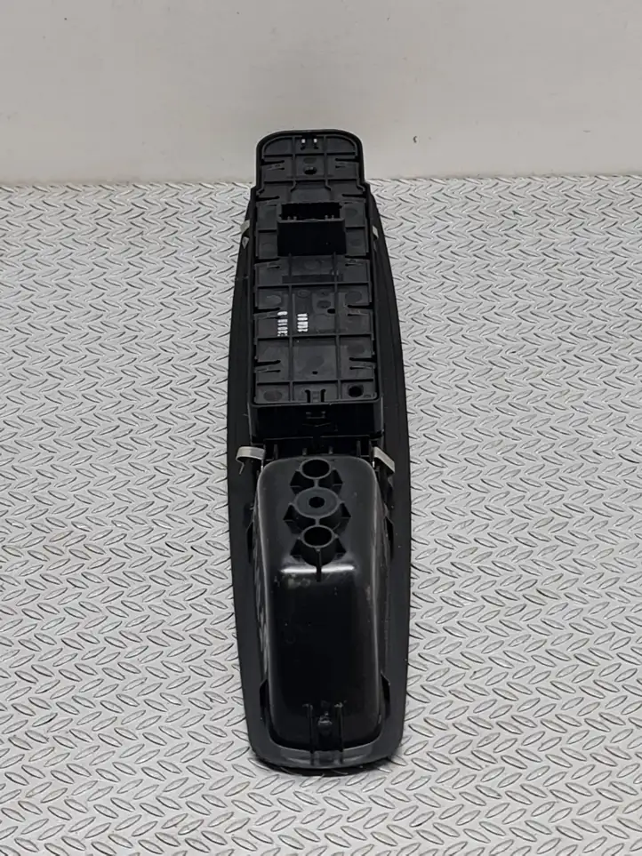 Renault Megane III (2009 - 2016) 809610016R Блок кнопок стеклоподъемников — фото 3