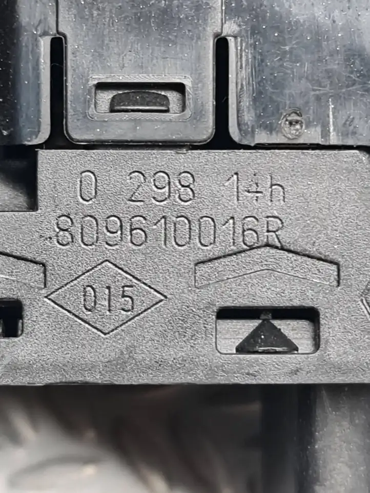 Renault Megane III (2009 - 2016) 809610016R Блок кнопок стеклоподъемников — фото 5