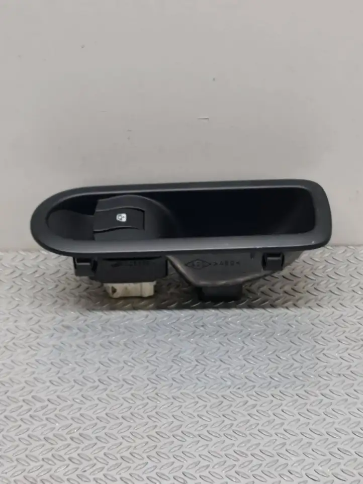 Renault Megane II (2006 - 2008) 156015540 Блок кнопок стеклоподъемников — фото 2