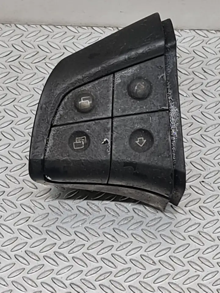 Mercedes-Benz B-class W245 (2005 - 2008) A1698207810 Кнопки на рулевом колесе — фото 1