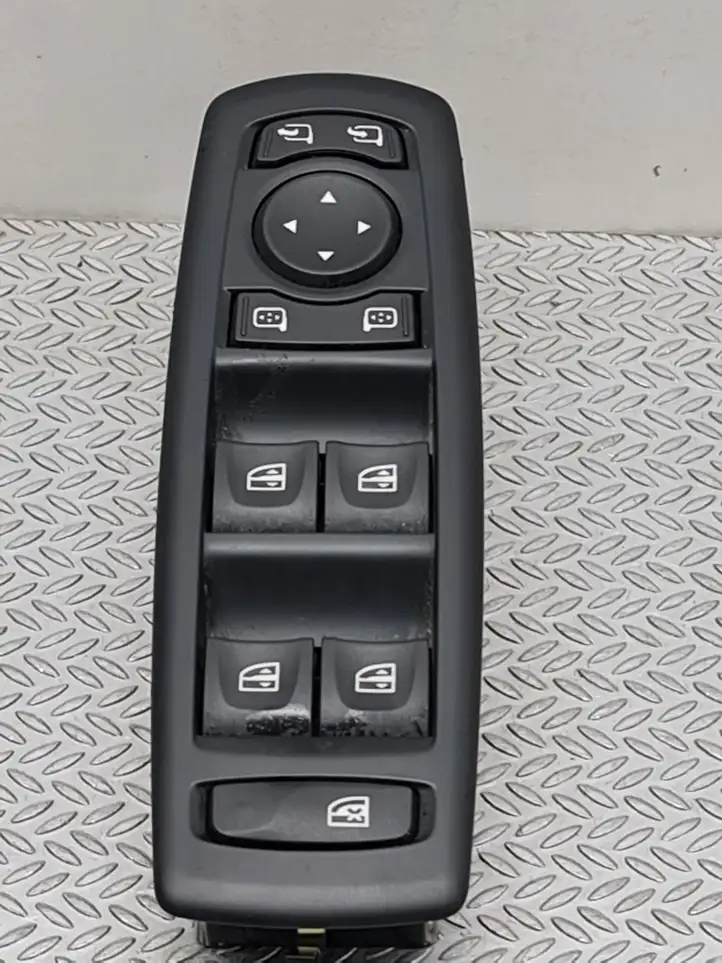 Renault Megane III (2009 - 2016) 809610006R Блок кнопок стеклоподъемников — фото 1