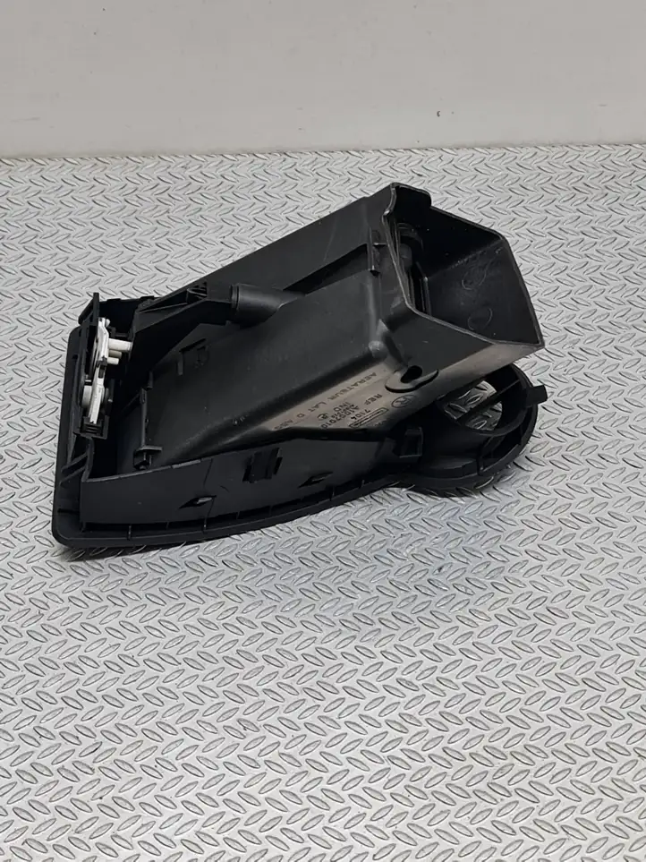 Renault Megane II (2006 - 2008) A1007010 Боковой воздушный дефлектор — фото 4