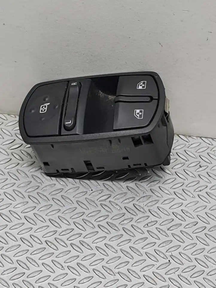 Opel Corsa D (2006 - 2010) 13258521 Кнопка стеклоподъемников — фото 2