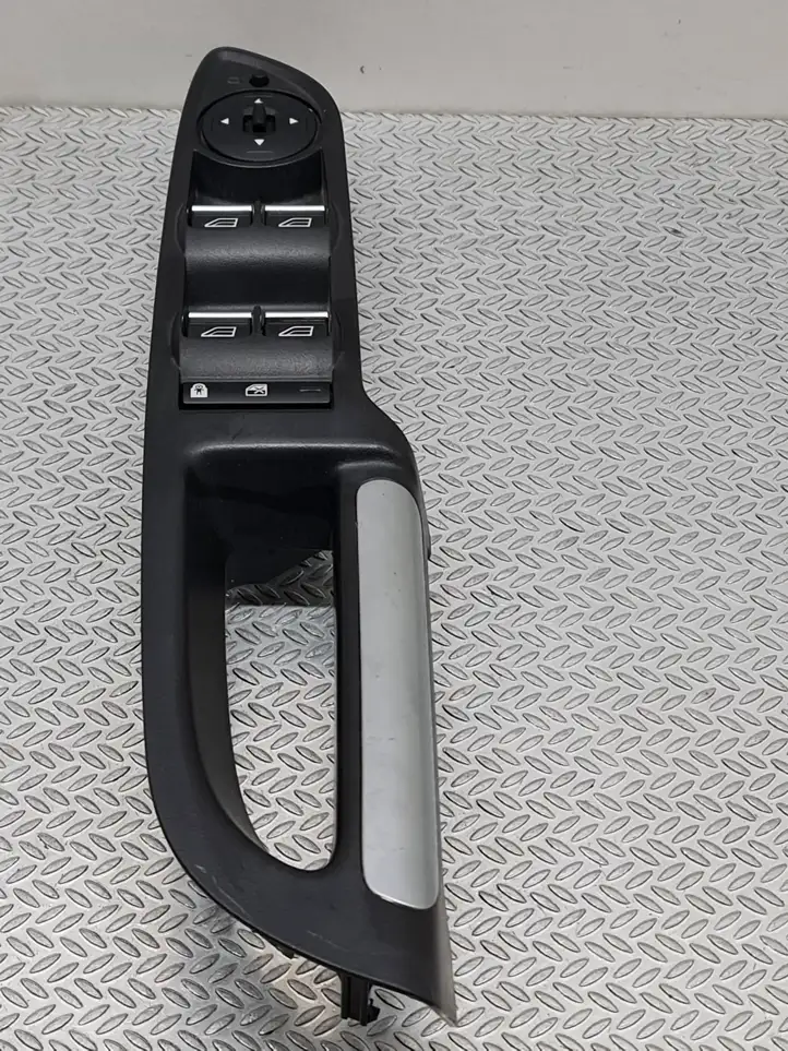 Ford C-MAX II (2015 - ) F1ET14A132JC Блок кнопок стеклоподъемников — фото 1