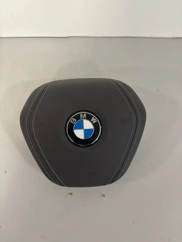 BMW 5 G30 G31 (2016 - ) 33687683305 Подушка безопасности руля — фото 2