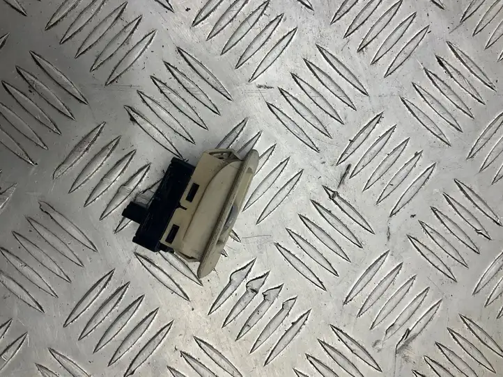 BMW 5 E60 E61 (2004 - 2010) 9113771 Кнопка стеклоподъемников — фото 3