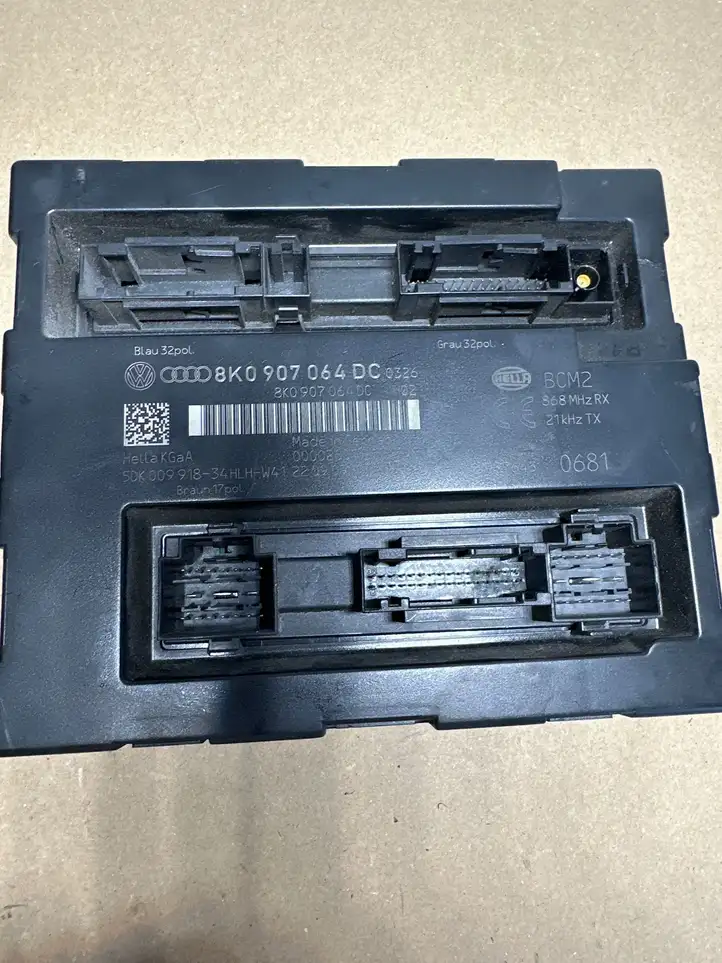 Audi A5 8T 8F (2011 - 2016) 8K0907064DC Модуль комфорта — фото 3
