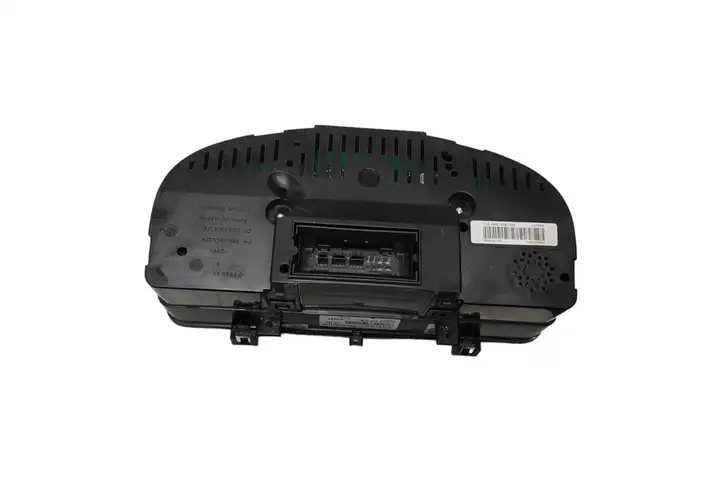 Volkswagen Caddy (2004 - 2010) 2K0920844A Спидометр — фото 4