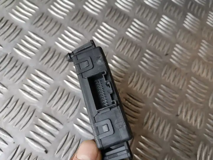 Audi A3/S3 8P (2004 - 2008) 1K0907530P Модуль Gateway — фото 3