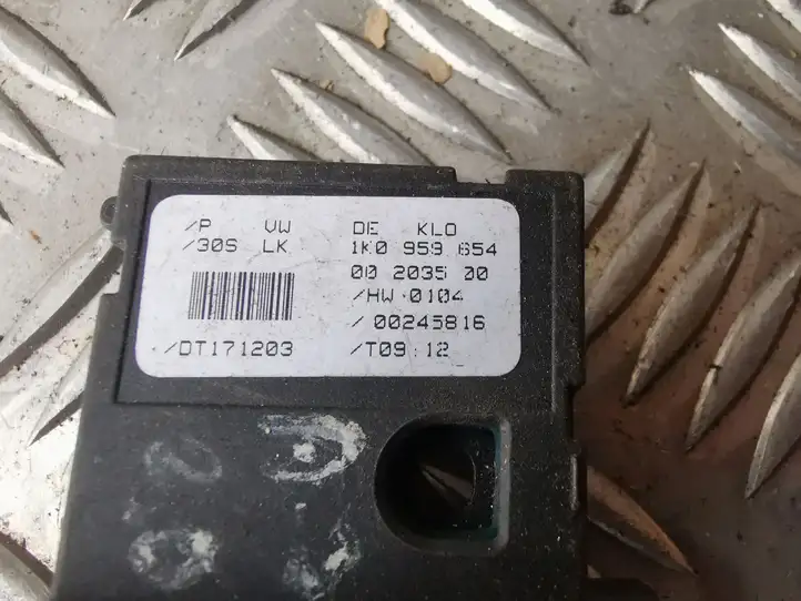 Audi A3/S3 8P (2004 - 2008) 1K0959654 Датчик угла поворота руля — фото 3