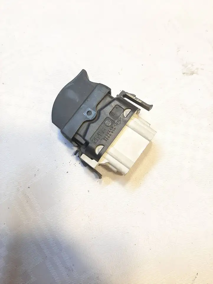 Renault Laguna II (2001 - 2005) 0600468 Блок кнопок стеклоподъемников — фото 2