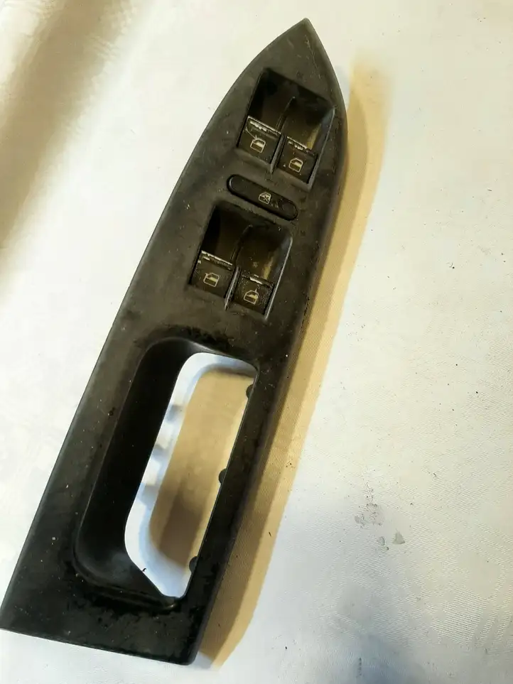 Volkswagen Touran I (2003 - 2010) 1K4959857 Блок кнопок стеклоподъемников — фото 1