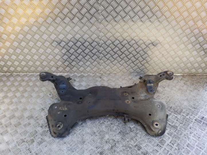 624013Z100 Hyundai i40 Priekinis traversas