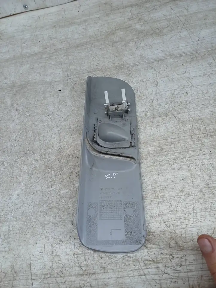 Opel Meriva A (2002 - 2006) 93298321 Прочие детали салона — фото 4