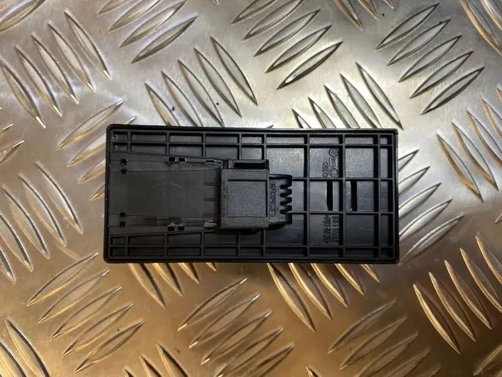 Audi A6 C7 (2014 - 2018) 4G0959851 Кнопка стеклоподъемников — фото 3