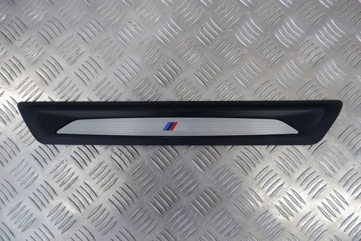 BMW X1 F48 F49 (2015 - 2022) 8051037 Внутренняя отделка переднего порога — фото 1