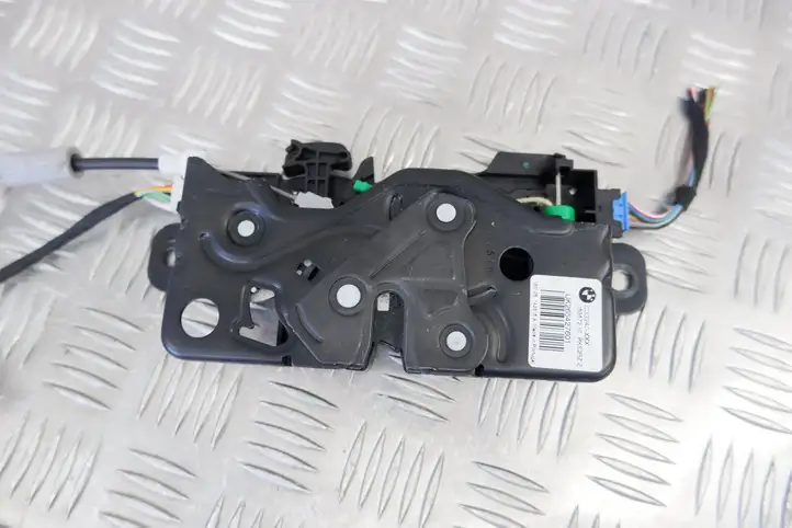 BMW X1 F48 F49 (2015 - 2022) 7374006 Замок крышки багажника — фото 3