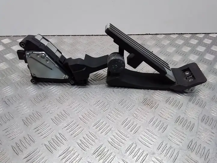 Infiniti Q70 Y51 (2013 - 2019) 51230034 Педаль акселератора — фото 3