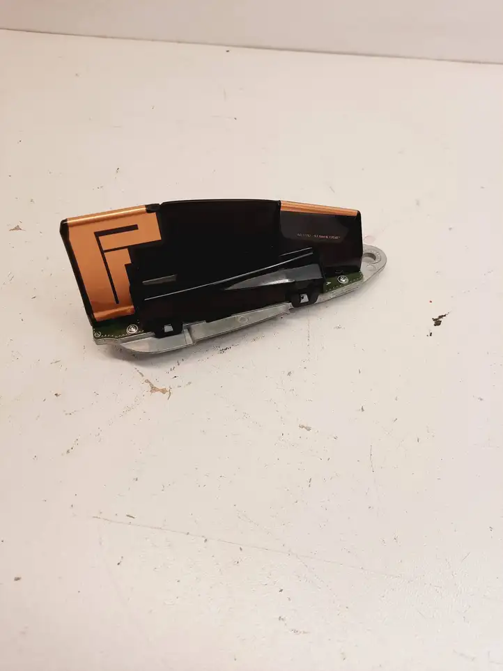 BMW 3 G20 G21 (2019 - ) 64171702 GPS антенна — фото 4