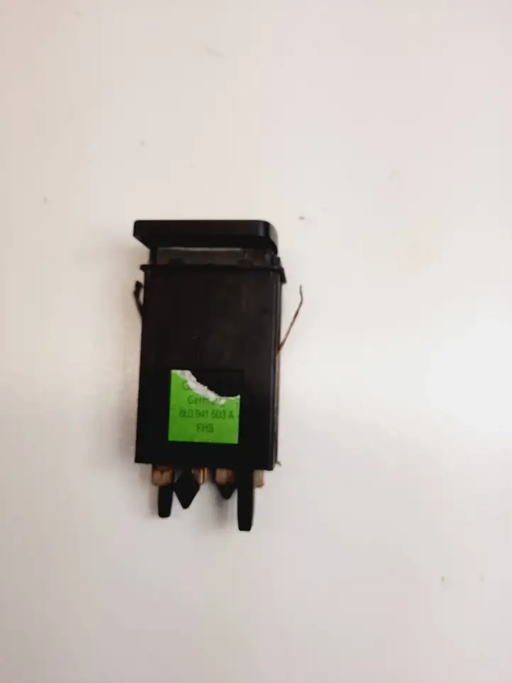 Audi A3/S3 8L (2000 - 2003) 8L0941503A Кнопка обогрева стекла — фото 4