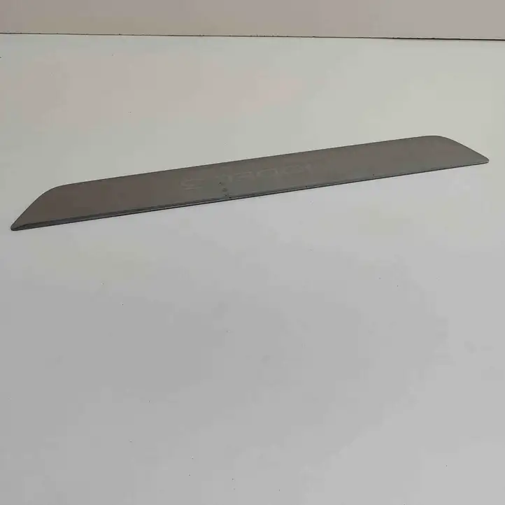 Tesla Model 3 (2017 - 2023) 150476300A Отделка переднего порога — фото 3